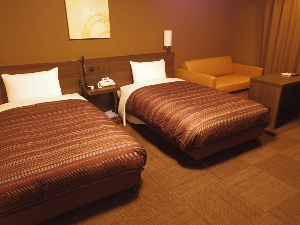 Hotel Route-Inn Kumamoto Ekimae Екстериор снимка